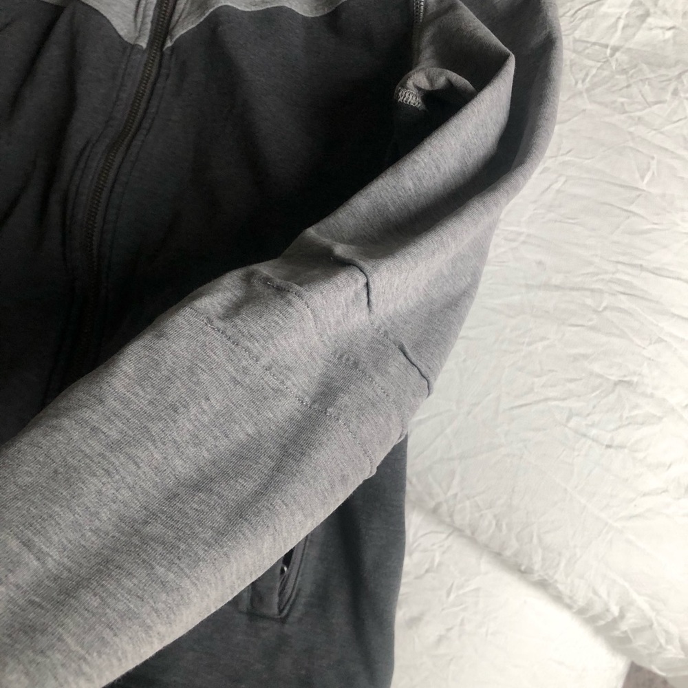 lululemon jacket - Picture 3 of 7